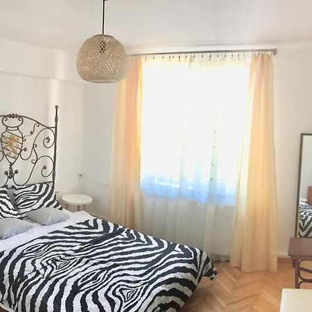 Old Town English Park Residence Крайова Экстерьер фото